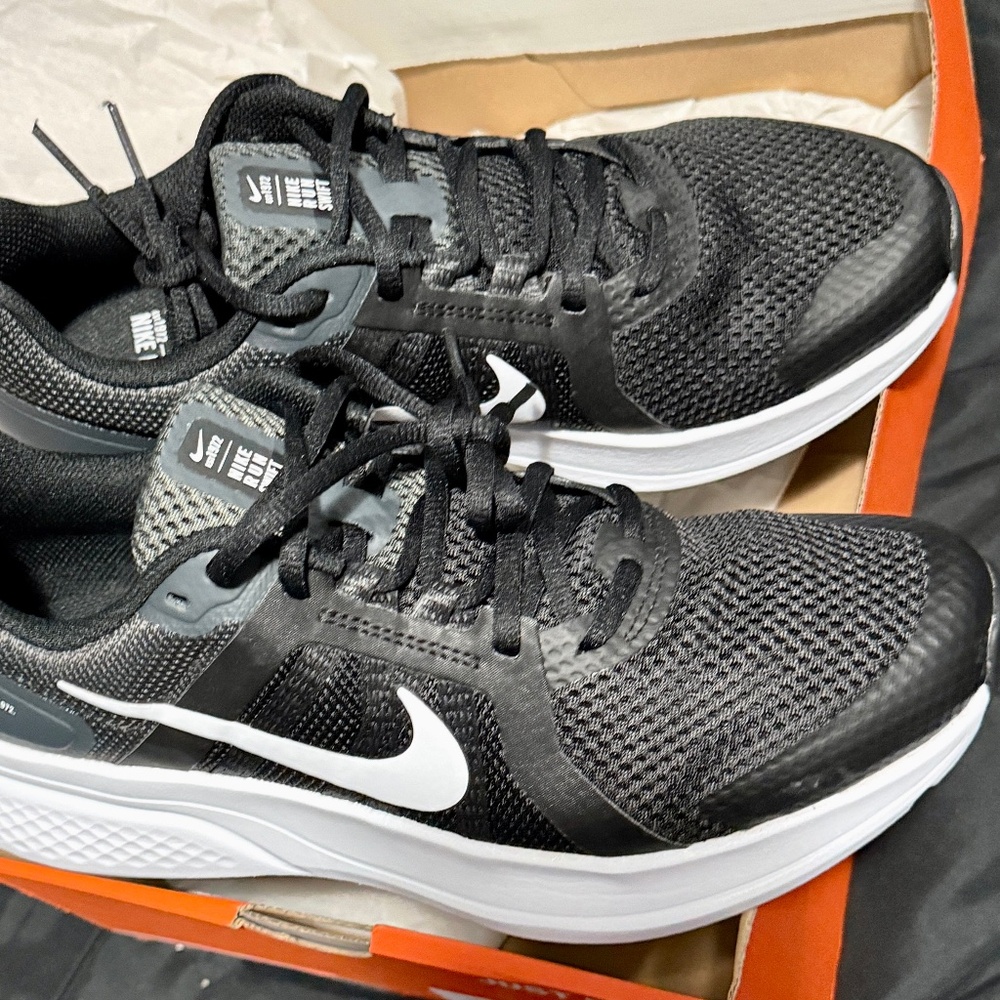 Men’s Nike shoes